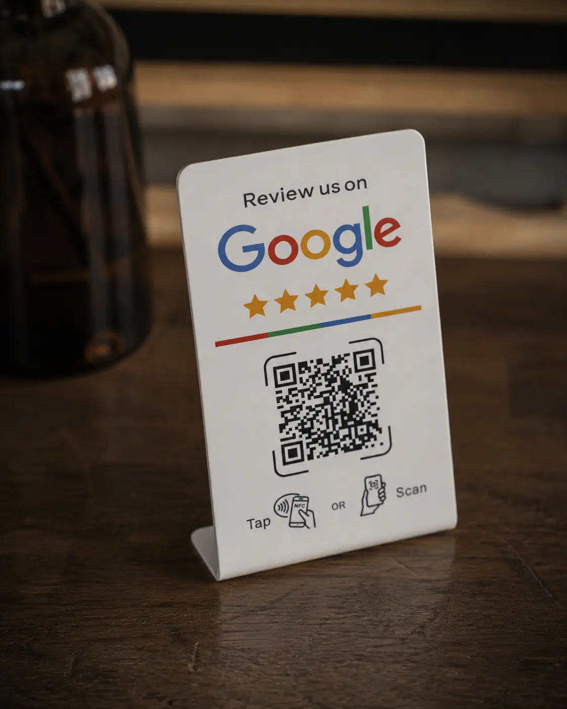 Theken-Aufsteller in Weiss auf einer Theke